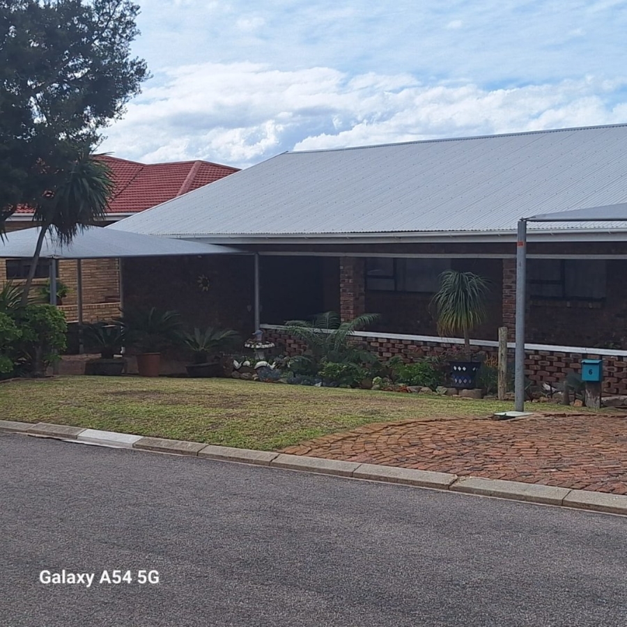 4 Bedroom Property for Sale in Hartenbos Heuwels Western Cape